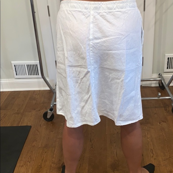 Skirt - Picture 2 of 2